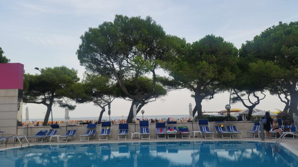 Hotel Bristol Lignano Sabbiadoro Exteriér fotografie