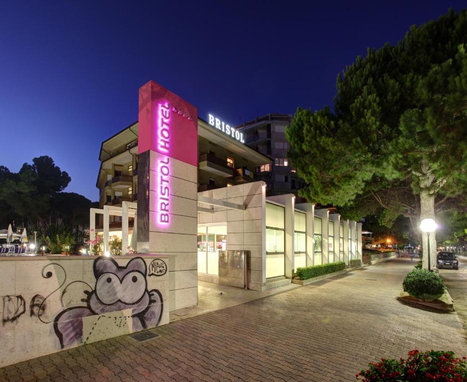 Hotel Bristol Lignano Sabbiadoro Exteriér fotografie