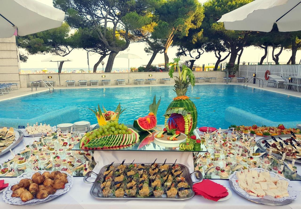 Hotel Bristol Lignano Sabbiadoro Exteriér fotografie