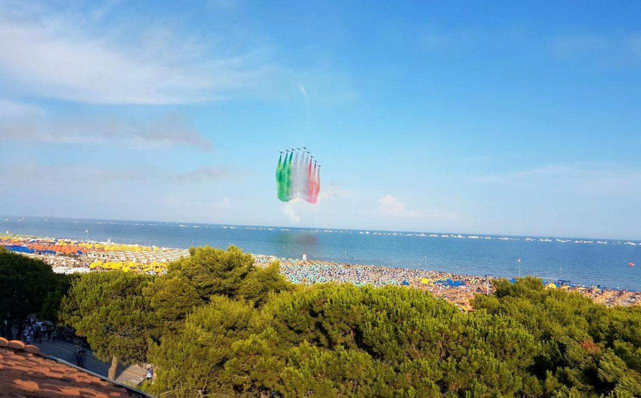 Hotel Bristol Lignano Sabbiadoro Exteriér fotografie